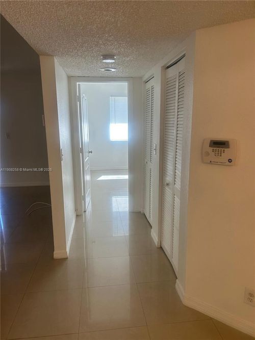 apt-b310-3995 W Mcnab Rd, Pompano Beach, FL, 33069-4994 | Card Image