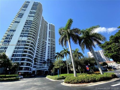 apt-2303-3530 Mystic Pointe Dr, Aventura, FL, 33180-4532 | Card Image