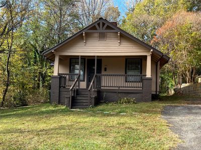 238 7th Street Se, House other with 2 bedrooms, 1 bathrooms and null parking in Hickory NC | Image 1