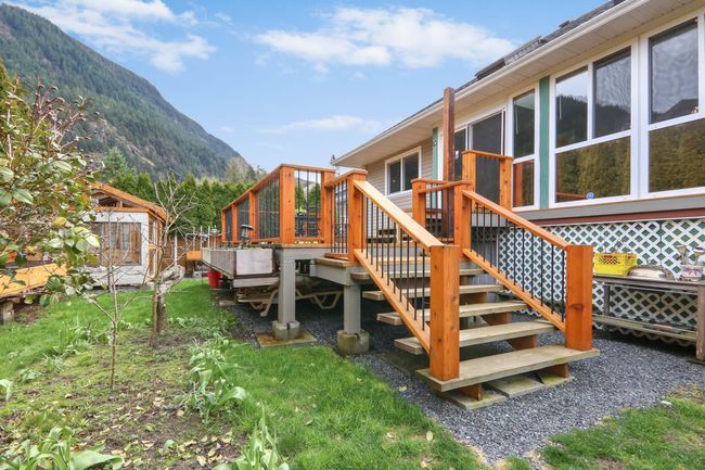 454 Naismith Avenue, House other with 3 bedrooms, 3 bathrooms and 8 parking in Harrison Hot Springs BC | Image 22