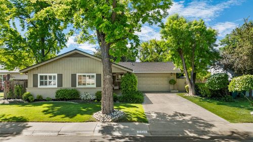 2418 Rutledge Way, Stockton, CA, 95207-3321 | Card Image