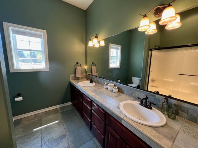 3351 Bennett Guest Bath 1 | Image 32