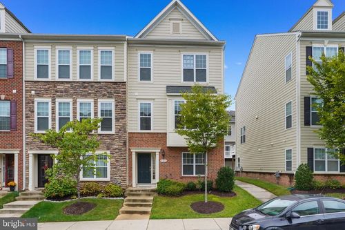 9811 Wood Glen Ter, LANHAM, MD, 20706-3440 | Card Image