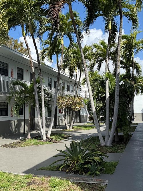 7-3616 Grand Ave, Miami, FL, 33133-4972 | Card Image