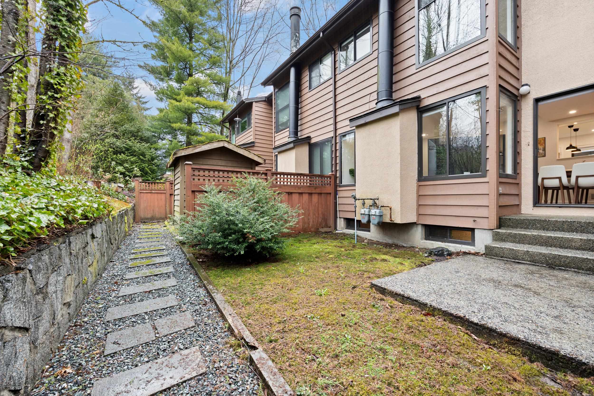 4681 Fernglen Place, Townhouse with 4 bedrooms, 1 bathrooms and null parking in Burnaby BC | Image 36