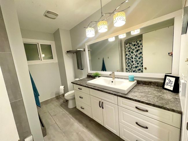 6207 48 B Ave, House detached with 5 bedrooms, 2 bathrooms and 5 parking in Camrose AB | Image 12
