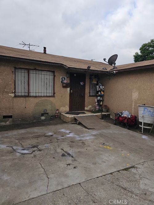 910 E 107th St, Los Angeles, CA, 90002-3449 | Card Image