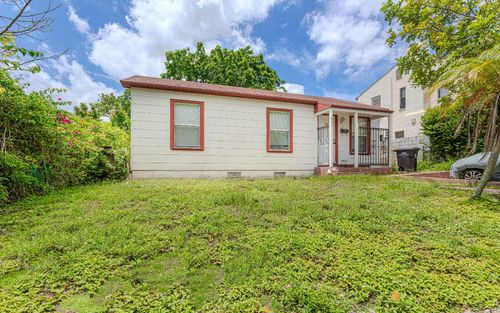 822 30th Ct, West Palm Beach, FL, 33407-5051 | Card Image