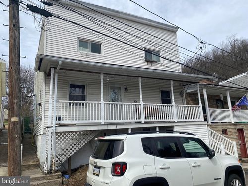 334 Arnot St, SAINT CLAIR, PA, 17970-1107 | Card Image