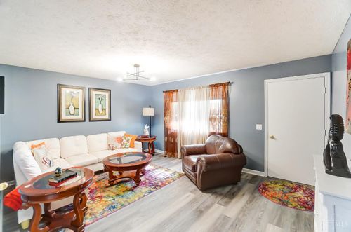 5855 Liberty Fairfield Rd, Liberty Twp, OH, 45011-6215 | Card Image