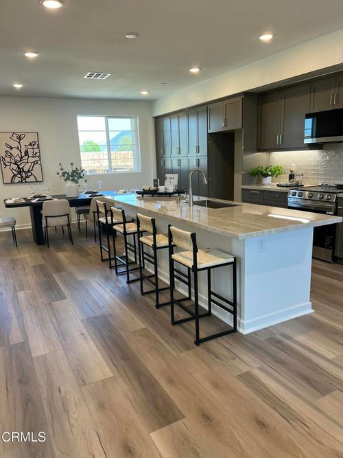 533 Via Vallarta, Camarillo, CA, 93012-7524 | Card Image