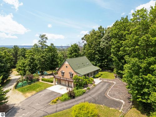 5265 Bates Rd, Williamsburg, MI, 49690-9739 | Card Image
