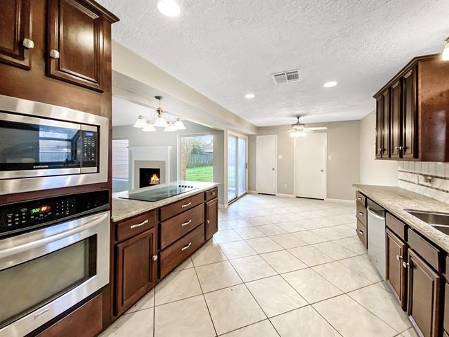 Additional space perfect for a breakfast area. | Image 10