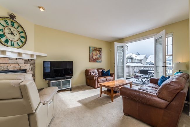 93 Fernway Drive, Home with 3 bedrooms, 2 bathrooms and 3 parking in Port Moody BC | Image 3