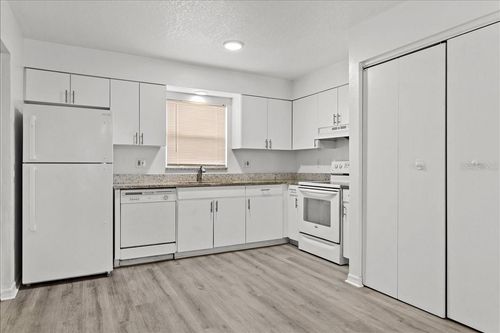 apt-a-3417 Temple St, TAMPA, FL, 33619-2308 | Card Image