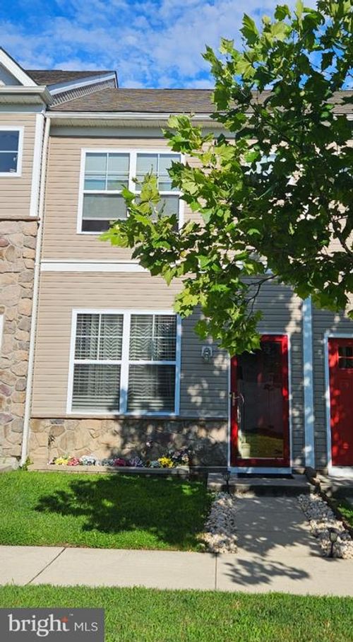19 Rowand Way E, CLEMENTON, NJ, 08021-4110 | Card Image