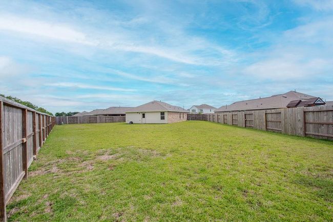 5050 Hurston Park Trl, House other with 3 bedrooms, 2 bathrooms and 2 parking in Fresno TX | Image 4