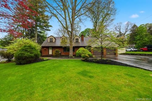 13 Tree Top Ln, Poughkeepsie, NY, 12603-4819 | Card Image