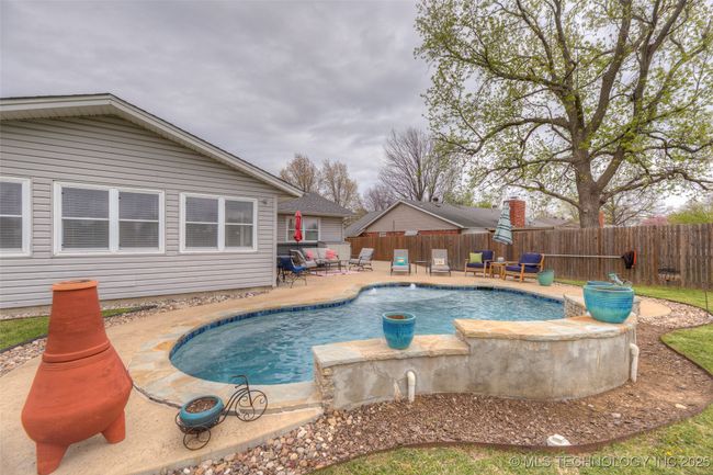 Another view of the pool and decking surround | Image 27
