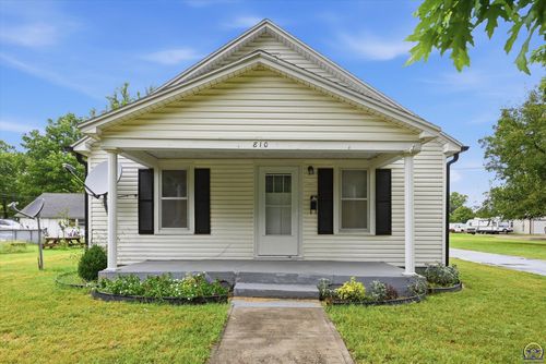 810 Lord St, Osage City, KS, 66523 | Card Image
