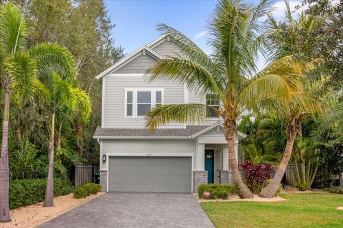 2517 Ridge Avenue, ORLANDO, FL, 32803 | Card Image