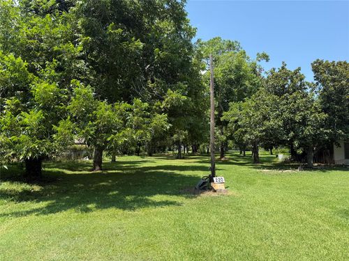 220 Allen Rd, Oyster Creek, TX, 77541-7918 | Card Image