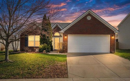292 Gleneagles Way, Versailles, KY, 40383-1942 | Card Image