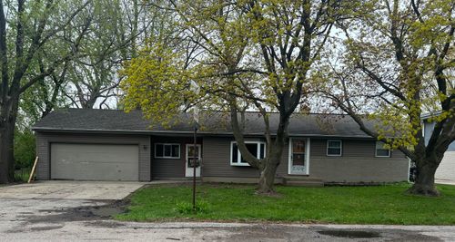 3704 S 56th St, Greenfield, WI, 53220 | Card Image
