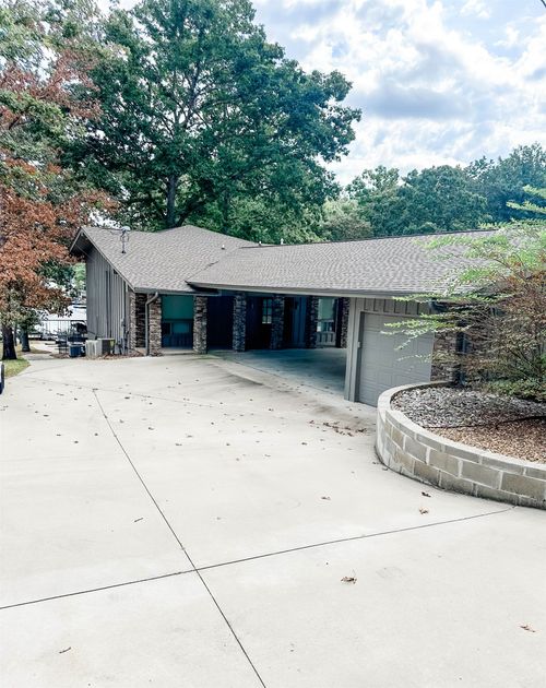 36 Winnebago Cir, Cherokee Village, AR, 72529-4103 | Card Image