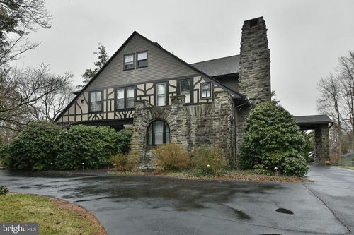 a-8306 Crittenden St, PHILADELPHIA, PA, 19118-2914 | Card Image