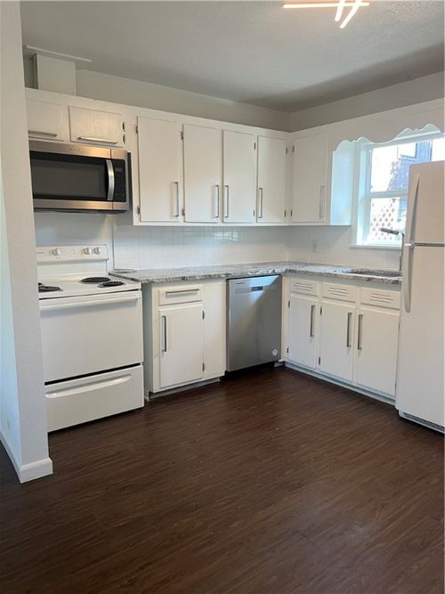 apt-b-737 N 12th St, Rogers, AR, 72756-3570 | Card Image