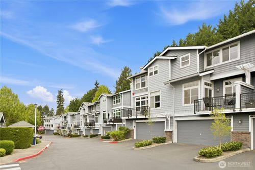 8806-8806 123rd Ln Ne, Kirkland, WA, 98033-5876 | Card Image