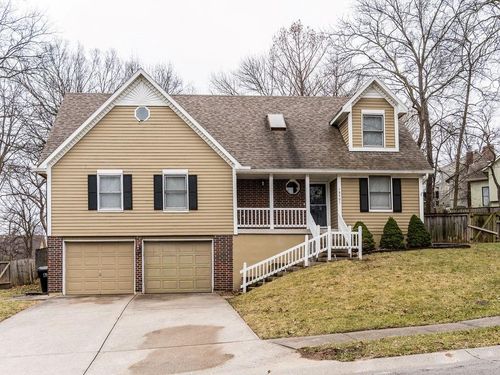 18401 E 26th Street Ct S, Independence, MO, 64057-2434 | Card Image
