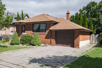 538 Queens Dr, House other with 3 bedrooms, 1 bathrooms and 1 parking in North York ON | Image 1