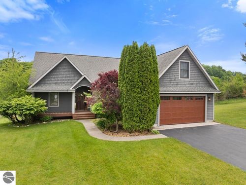 9791 Paradise Hills Dr, Central Lake, MI, 49622-8508 | Card Image