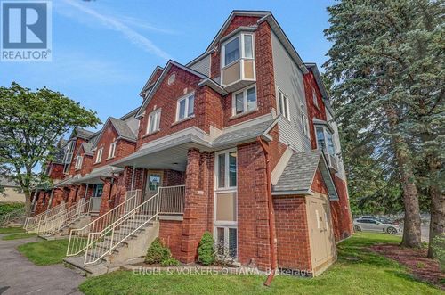 382 Briston Pvt, Ottawa, ON, K1G5R2 | Card Image