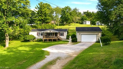 141 Bunner Ln, Parkersburg, WV, 26104-1262 | Card Image