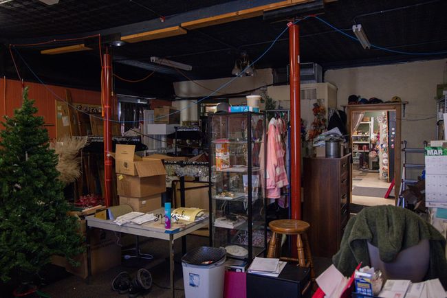 Back office area | Image 29