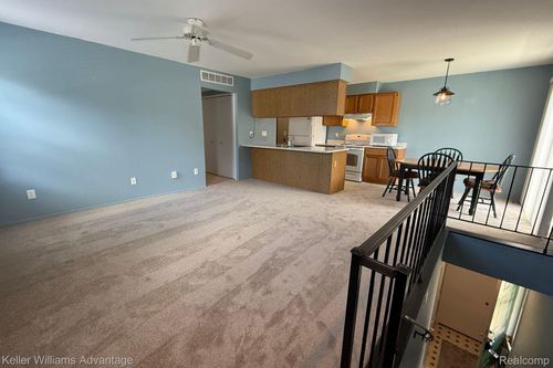 1478 Harbor Dr, Walled Lake, MI, 48390-3632 | Card Image