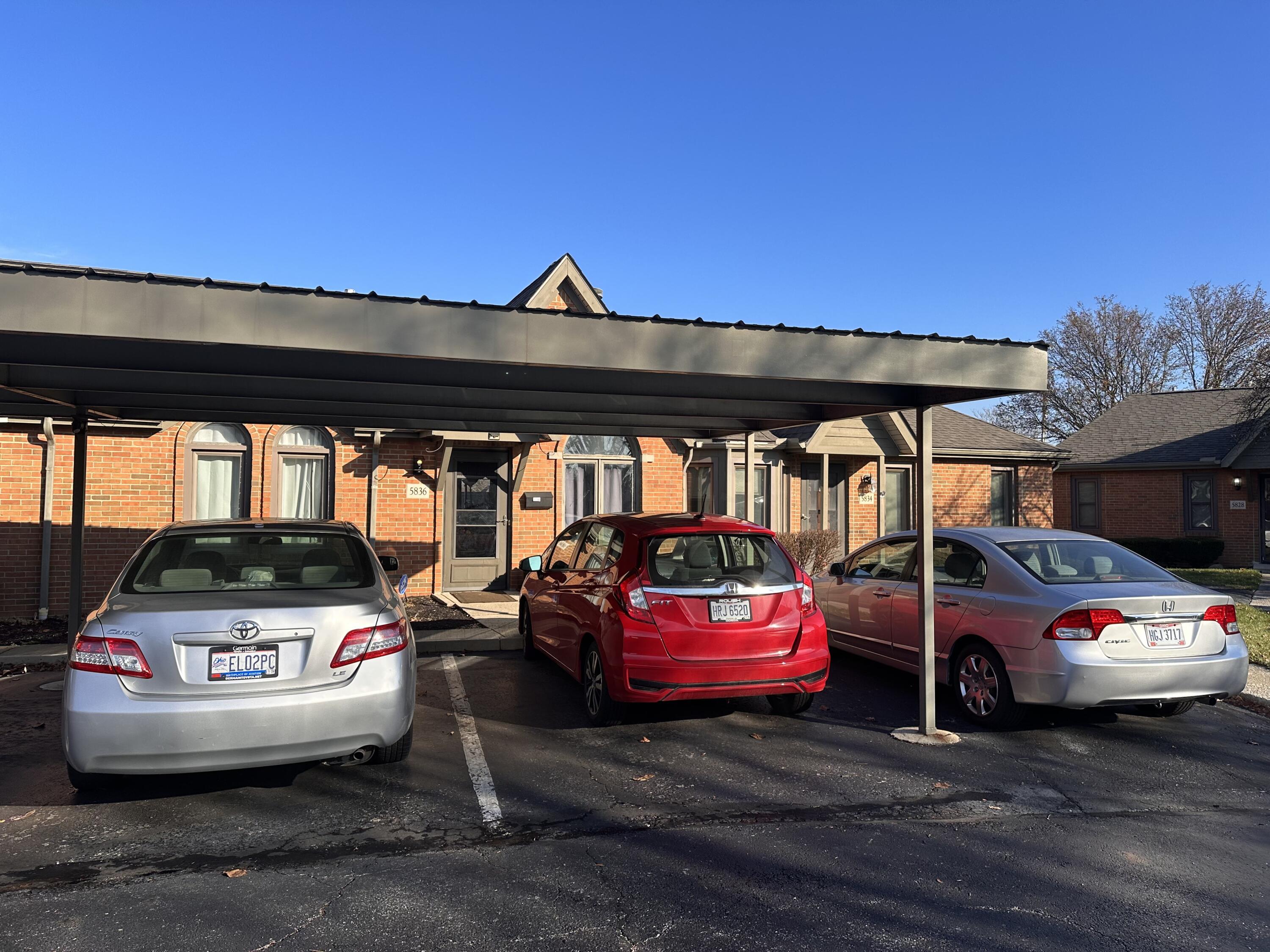 Thada Ln, Columbus, OH 43229