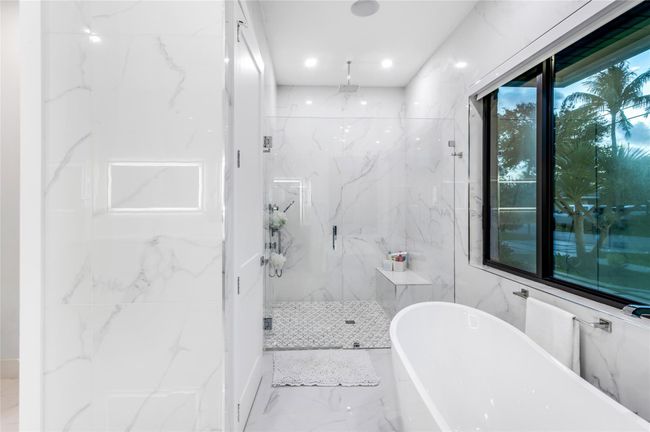 4921 Ne 29 Th Ave, House other with 5 bedrooms, 7 bathrooms and null parking in Lighthouse Point FL | Image 21