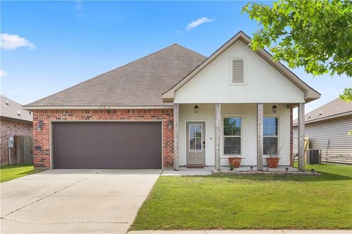 42403 Tigers Eye Stone Ave, Prairieville, LA, 70769-6437 | Card Image