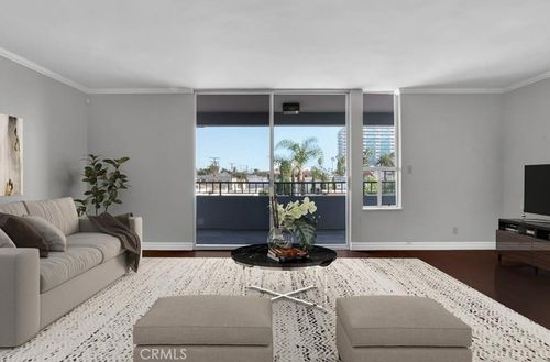 4f-1635 E Ocean Blvd, Long Beach, CA, 90802 | Card Image