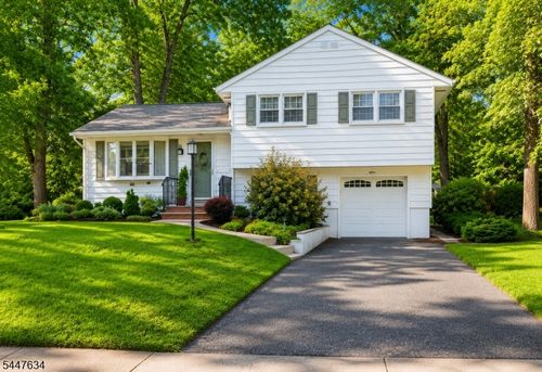 15 Stone Hill Rd, Randolph, NJ, 07869-2621 | Card Image