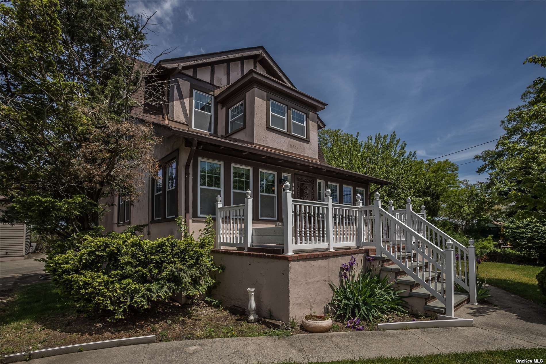 Bayview Ave, Inwood, NY 11096