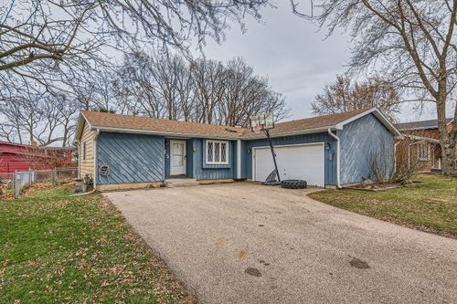 905 Alton Court, Winthrop Harbor, IL, 60096 | Card Image