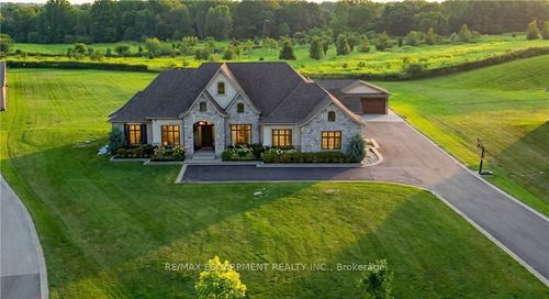 55 Tews Lane, Dundas, ON, L9H7N4 | Card Image