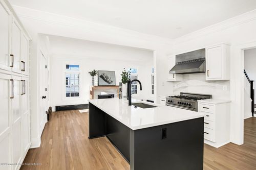 main-house-23 Lincoln Ave, Rumson, NJ, 07760-2050 | Card Image