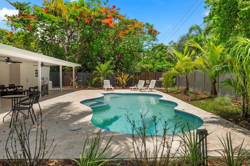 417 Ne 26th Dr, Wilton Manors, FL, 33334-2015 | Card Image