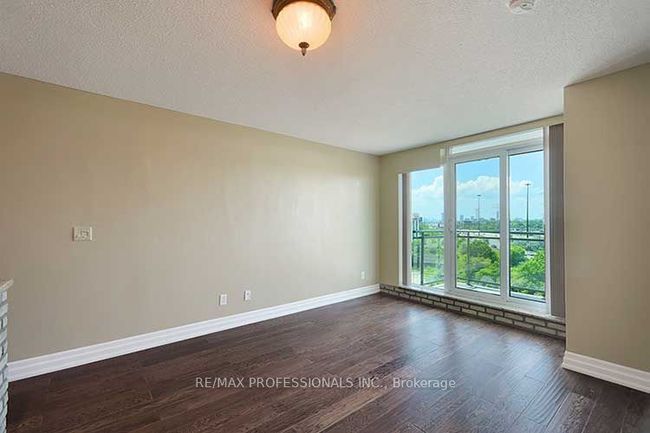 1203 - 2121 Lake Shore Blvd W, Condo with 1 bedrooms, 1 bathrooms and null parking in Etobicoke ON | Image 6